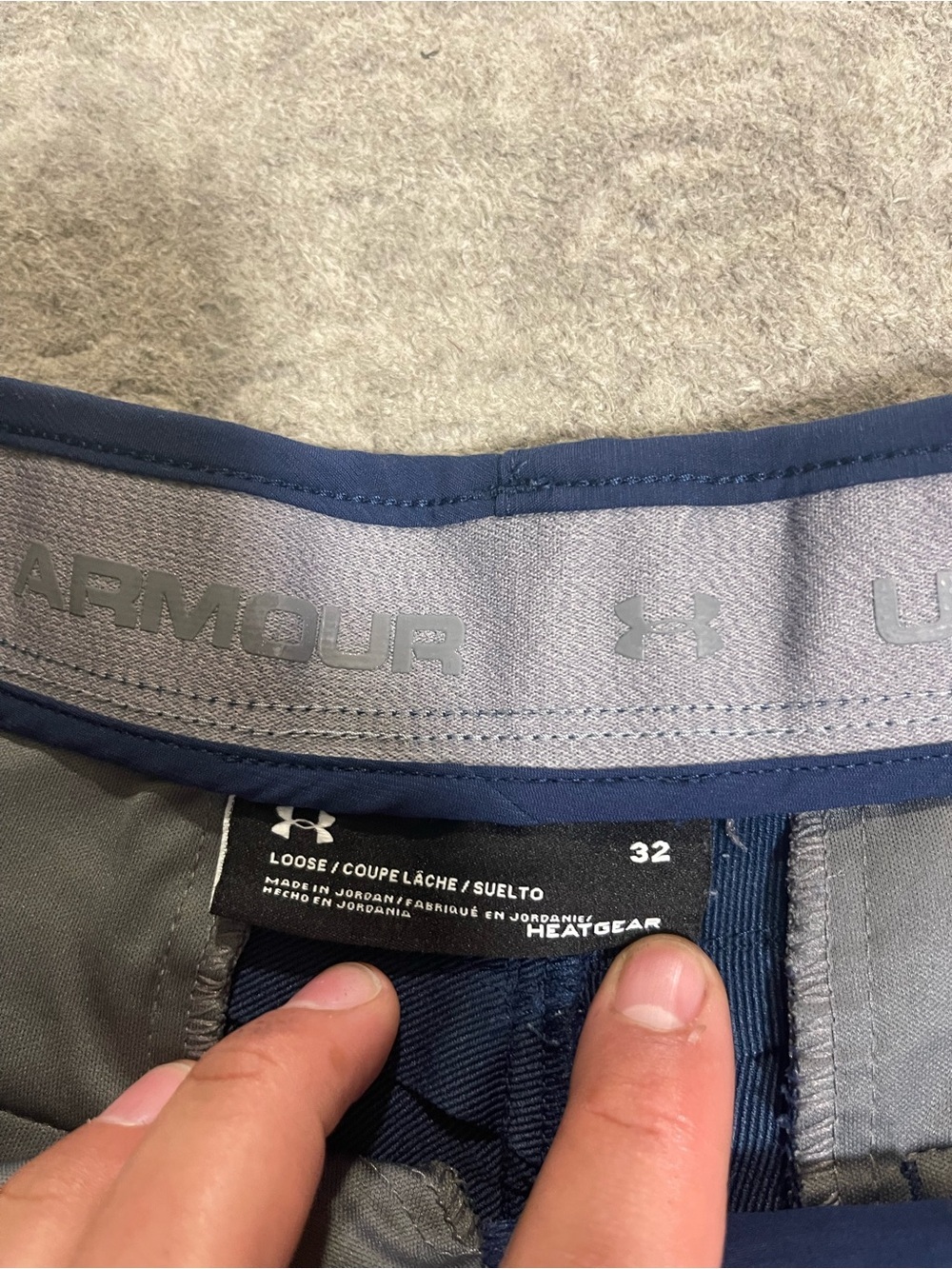 Like New! Under Armour HeatGear Navy Mens Shorts - Picture 3 of 6